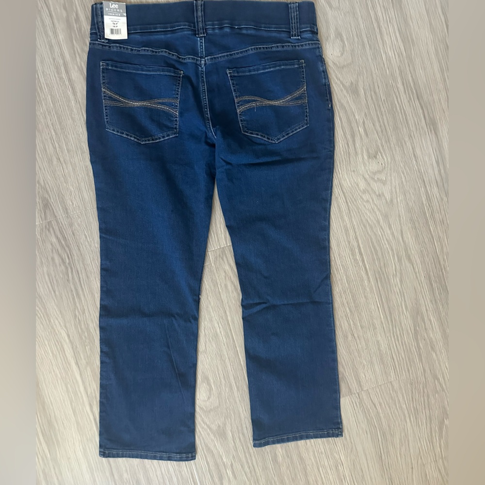 Lee Plus Size Pull On Jeans - Picture 7 of 11